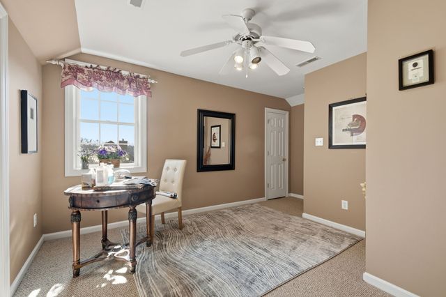 111 Chadwick Farms Dr, Fayetteville, TN 37334