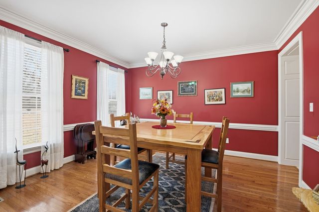 111 Chadwick Farms Dr, Fayetteville, TN 37334