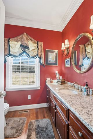 111 Chadwick Farms Dr, Fayetteville, TN 37334