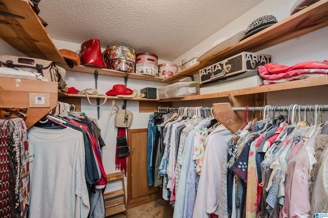 236 KRADLE KOVE, Talladega, AL 35160