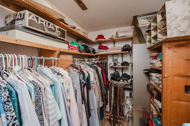 236 KRADLE KOVE, Talladega, AL 35160