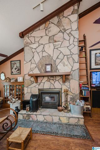 236 KRADLE KOVE, Talladega, AL 35160