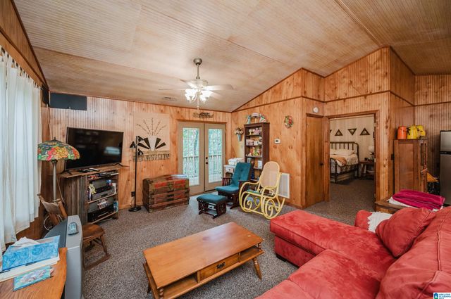 236 KRADLE KOVE, Talladega, AL 35160