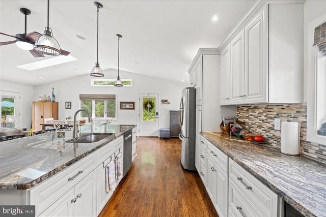 9309 ALLWOOD DR, Alexandria, VA 22309