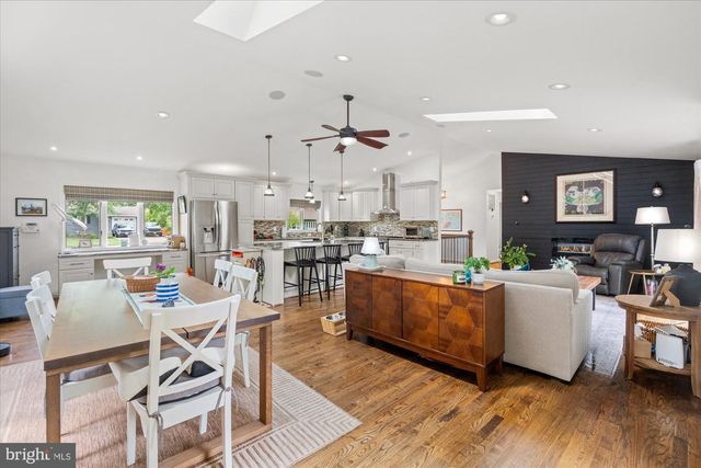 9309 ALLWOOD DR, Alexandria, VA 22309