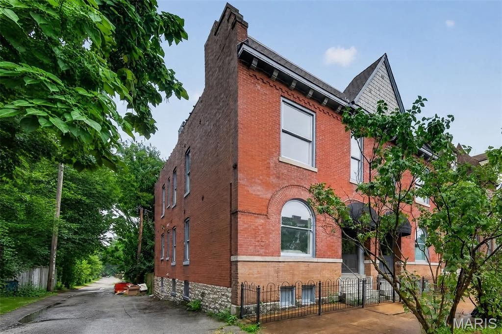 3248 California Avenue, St Louis, MO 63118