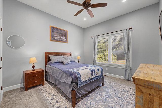 9889 River Oaks Drive, Bentonville, AR 72712