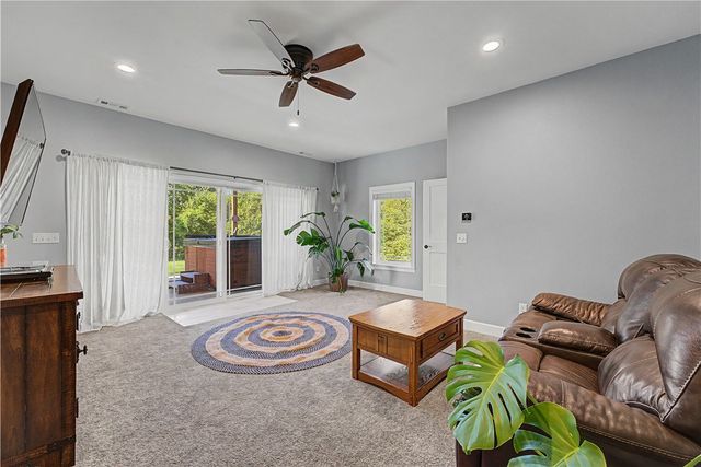 9889 River Oaks Drive, Bentonville, AR 72712