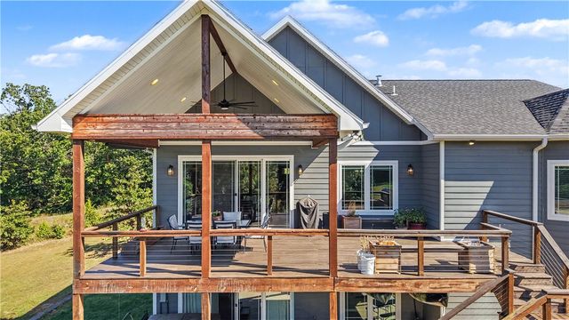 9889 River Oaks Drive, Bentonville, AR 72712