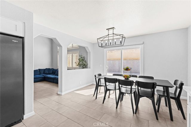 823 Pathfinder Way, Corona, CA 92878