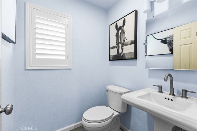 823 Pathfinder Way, Corona, CA 92878