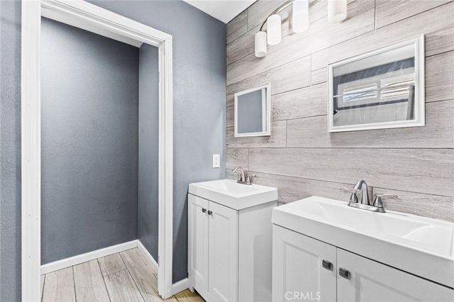 823 Pathfinder Way, Corona, CA 92878