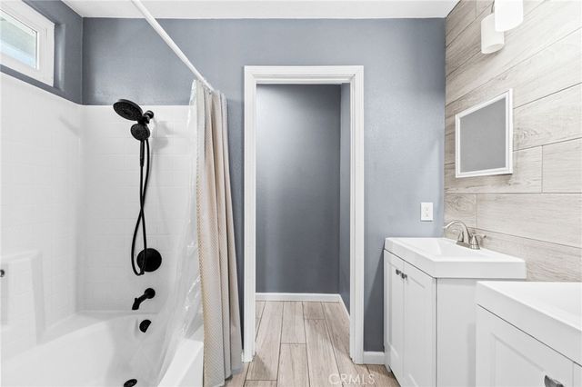 823 Pathfinder Way, Corona, CA 92878