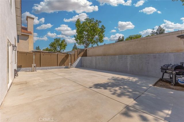 823 Pathfinder Way, Corona, CA 92878