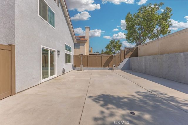 823 Pathfinder Way, Corona, CA 92878