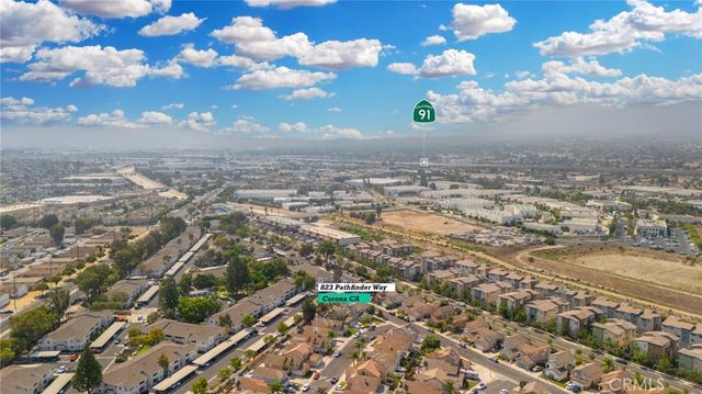 823 Pathfinder Way, Corona, CA 92878