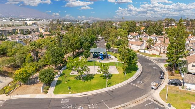 823 Pathfinder Way, Corona, CA 92878