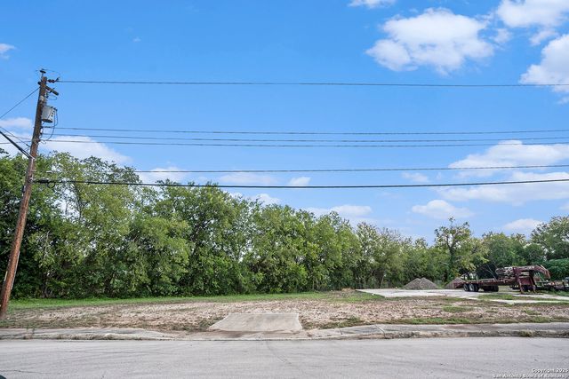 238 Cardiff, San Antonio, TX 78220