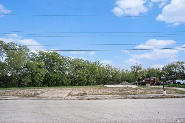 238 Cardiff, San Antonio, TX 78220
