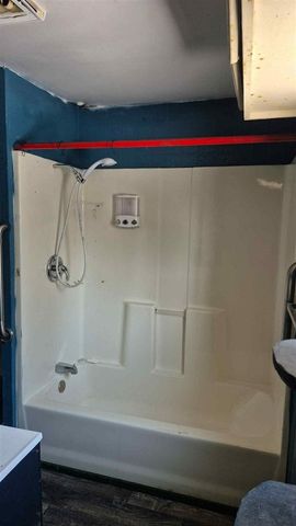 64 W Goguac Street, Battle Creek, MI 49015