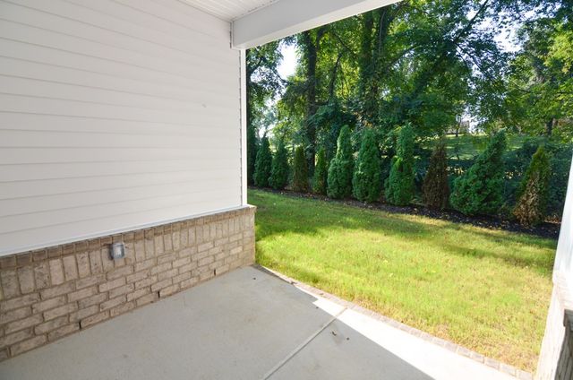 1704 Manuka Ln, Columbia, TN 38401