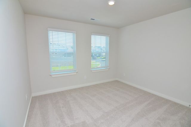 1704 Manuka Ln, Columbia, TN 38401
