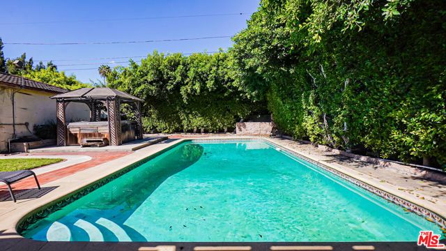 4839 Cartwright Avenue, North Hollywood (los Angeles), CA 91601