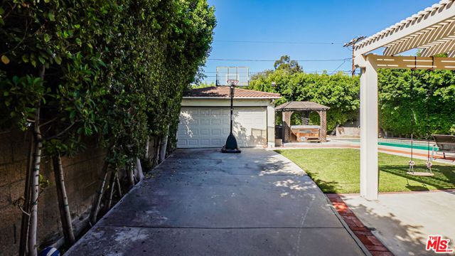 4839 Cartwright Avenue, North Hollywood (los Angeles), CA 91601
