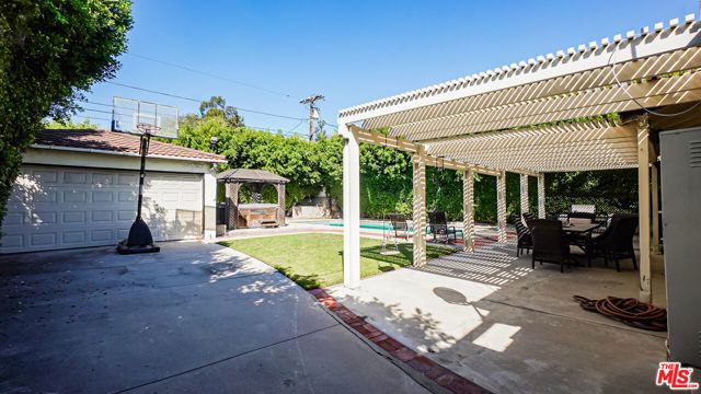 4839 Cartwright Avenue, North Hollywood (los Angeles), CA 91601