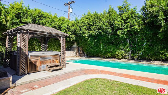 4839 Cartwright Avenue, North Hollywood (los Angeles), CA 91601