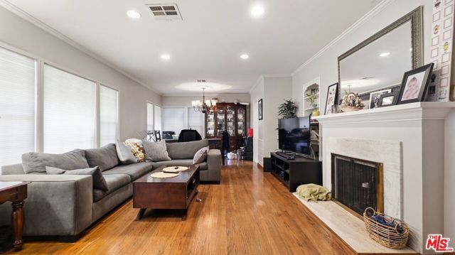 4839 Cartwright Avenue, North Hollywood (los Angeles), CA 91601