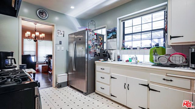 4839 Cartwright Avenue, North Hollywood (los Angeles), CA 91601