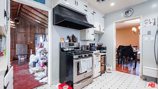4839 Cartwright Avenue, North Hollywood (los Angeles), CA 91601