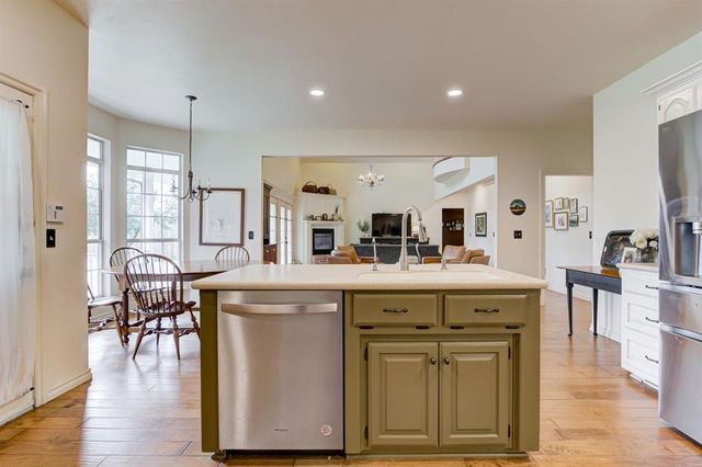 1120 Torre Pines Court, Yukon, OK 73099