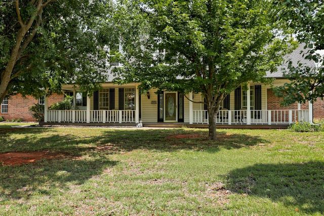 1120 Torre Pines Court, Yukon, OK 73099