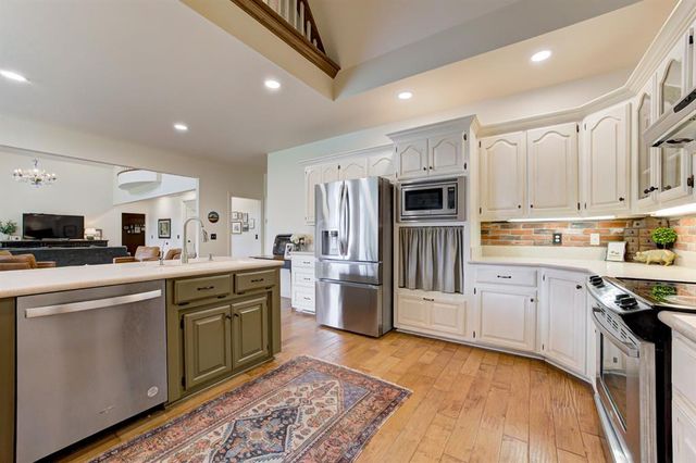 1120 Torre Pines Court, Yukon, OK 73099