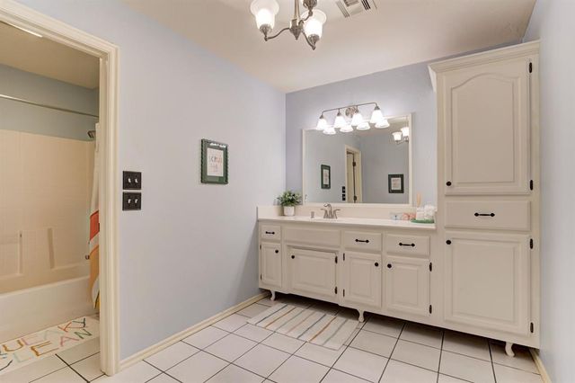 1120 Torre Pines Court, Yukon, OK 73099