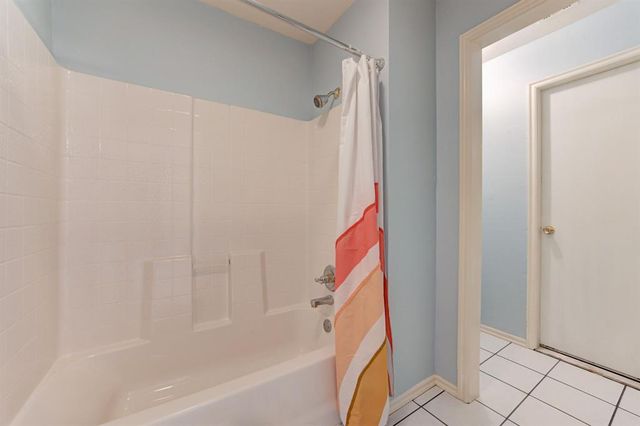 1120 Torre Pines Court, Yukon, OK 73099