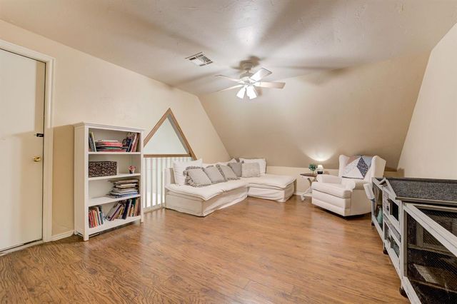 1120 Torre Pines Court, Yukon, OK 73099