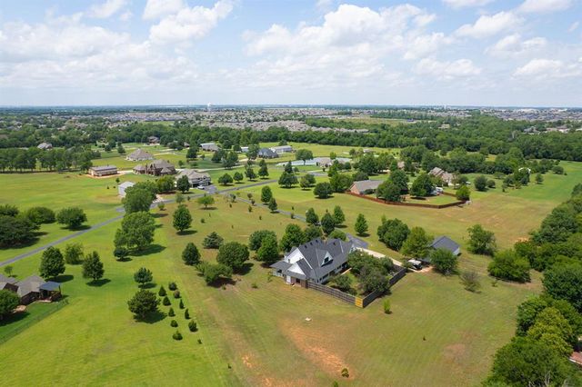 1120 Torre Pines Court, Yukon, OK 73099