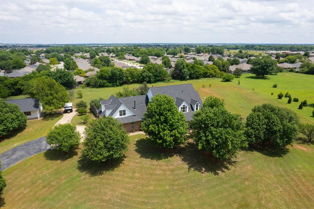1120 Torre Pines Court, Yukon, OK 73099
