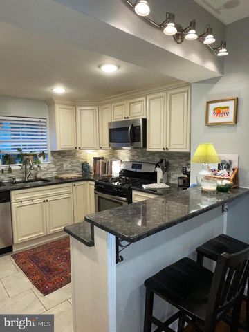 776 S MARTIN ST, Philadelphia, PA 19146