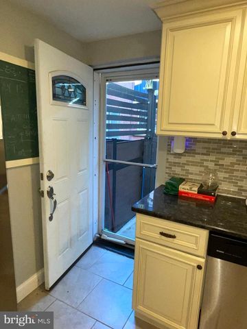 776 S MARTIN ST, Philadelphia, PA 19146