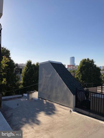 776 S MARTIN ST, Philadelphia, PA 19146