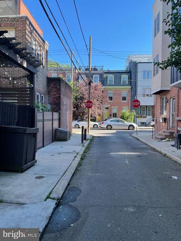 776 S MARTIN ST, Philadelphia, PA 19146