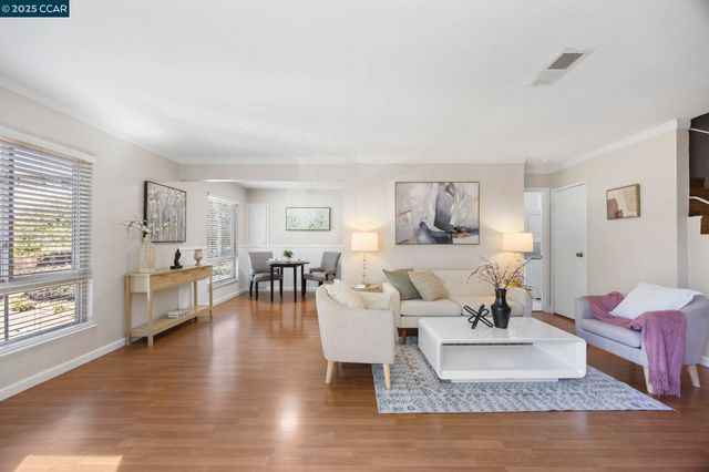 2045 Sierra Rd 2, Concord, CA 94518