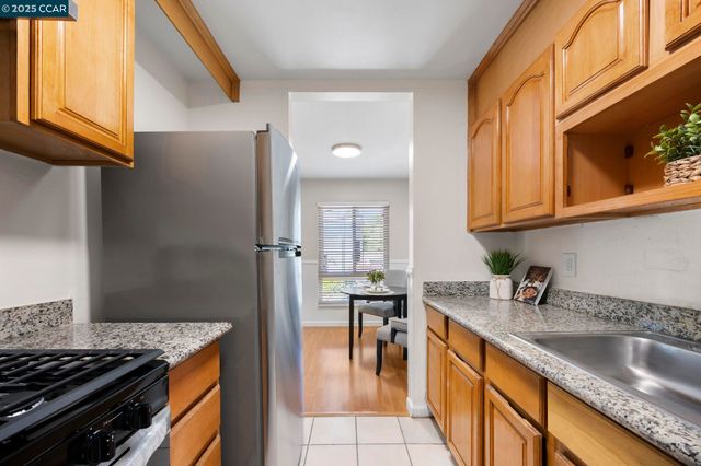 2045 Sierra Rd 2, Concord, CA 94518