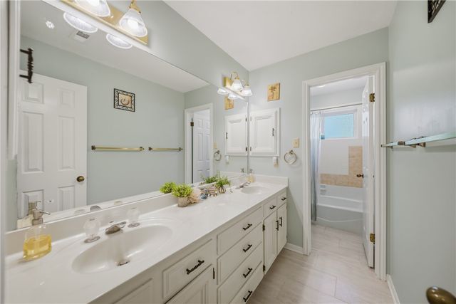 9217 Timber Knoll Drive, College Station, TX 77845