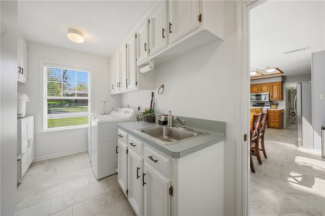 9217 Timber Knoll Drive, College Station, TX 77845