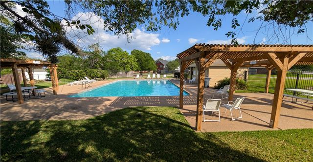 9217 Timber Knoll Drive, College Station, TX 77845
